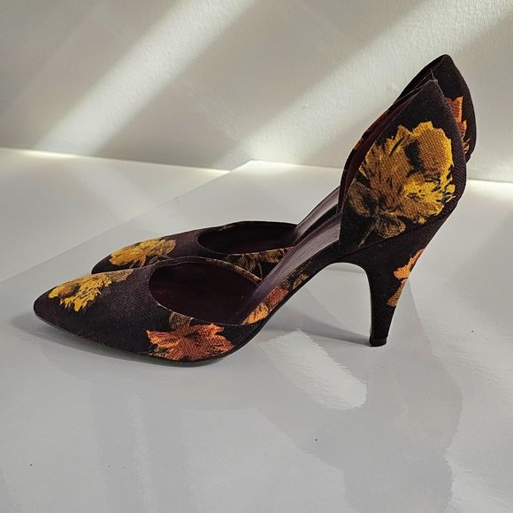 PRADA Suede Printed D'Orsay Pumps - Picture 4 of 10